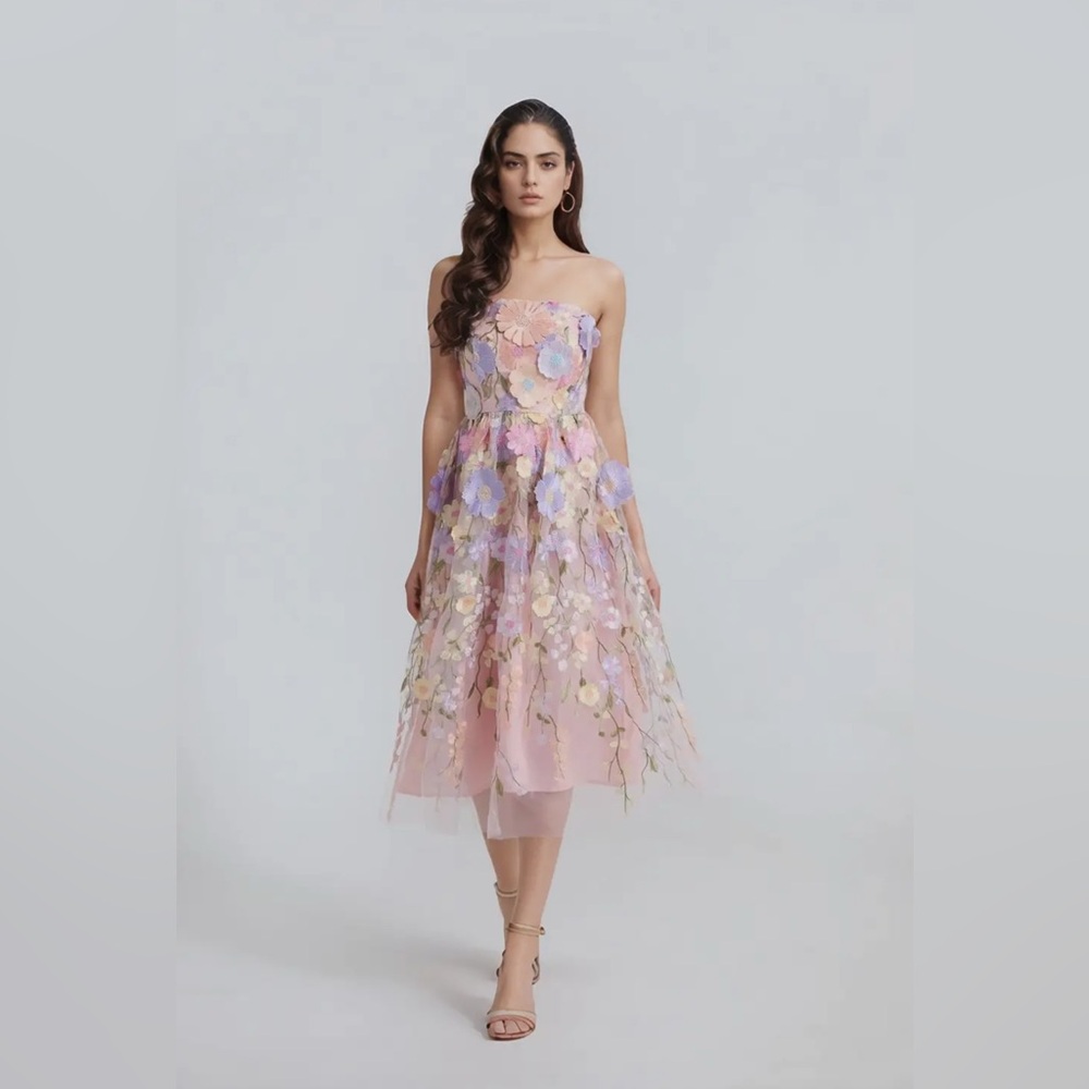 🌸 Brand New Strapless Pastel Floral Embroidered Tulle Dress – Size small